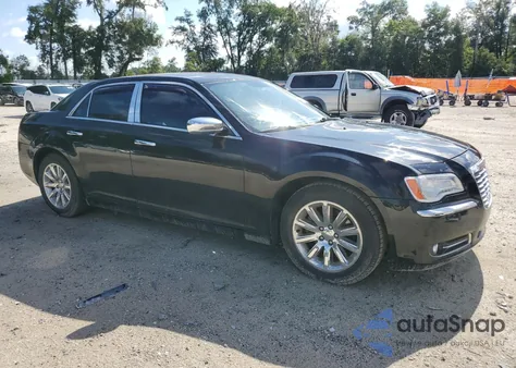 2012 Chrysler 300 Limited z USA, uszkodzony, nr VIN 2C3CCACG3CH167931